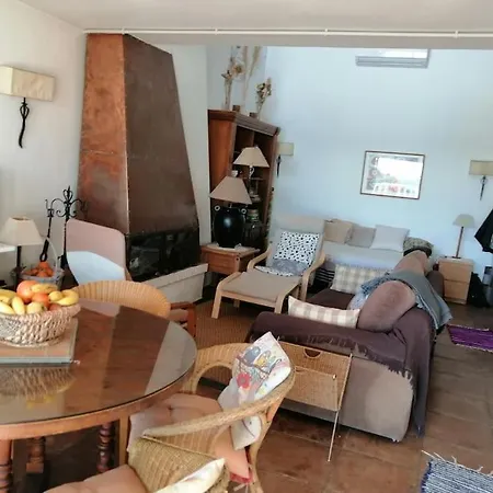 House Semesterbostad *