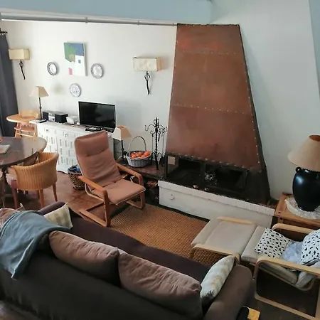 Semesterbostad House